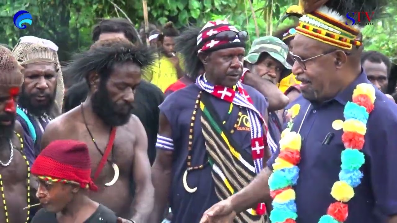 BUPATI JAYAPURA TERIMA ASPIRASI DAN SYUKURAN BAKAR BATU BERSAMA MASYARAKAT | SENTANI TV