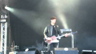 The Soft Moon - When it&#39;s Over (Primavera Sound 2011)