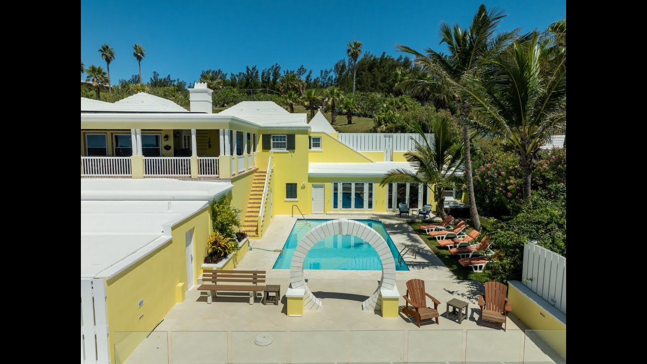 Southern Views - holiday rental above Horseshoe Bay Beach