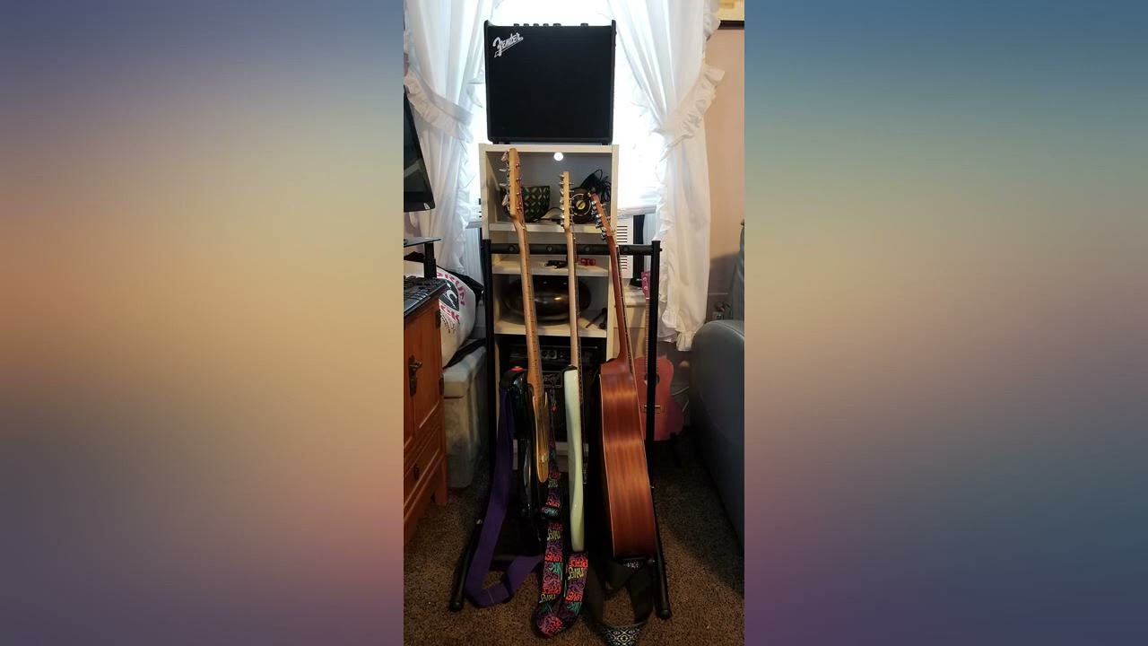Three Guitar Rack Stand by GRIFFIN | Floor Storage Holder for Multiple Guitars | review