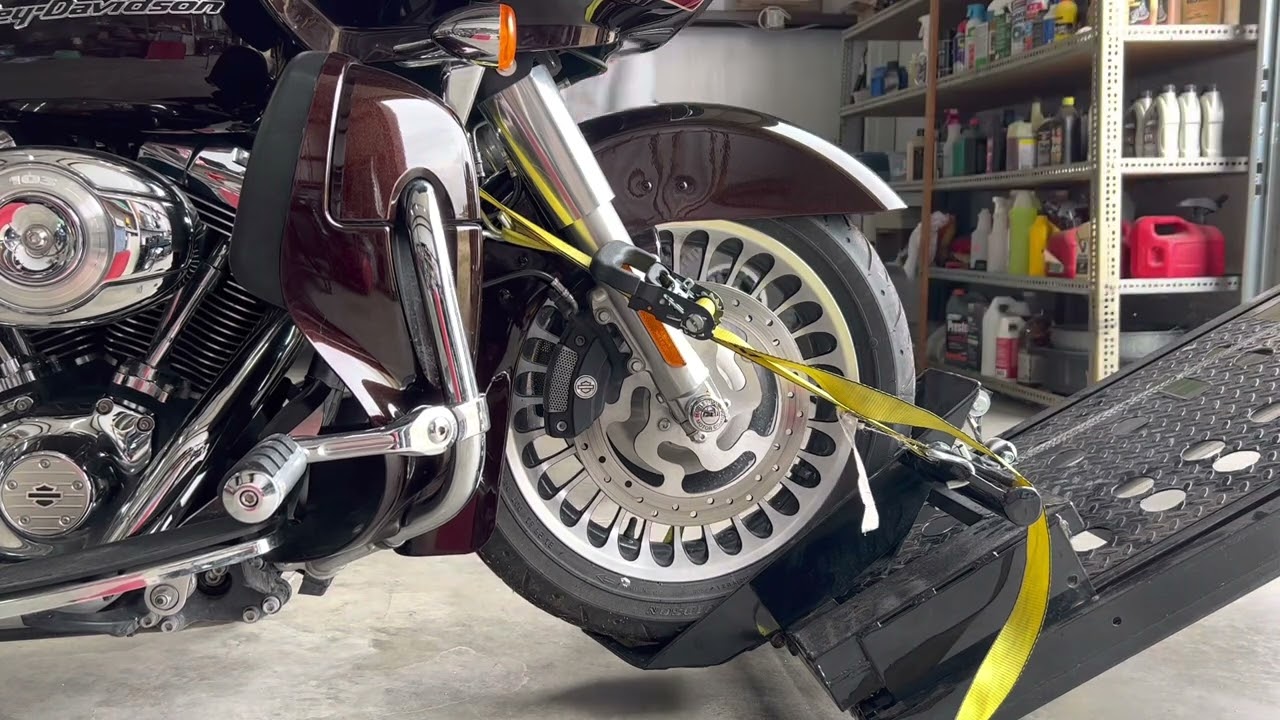 Погрузка велосипеда на подъемник 