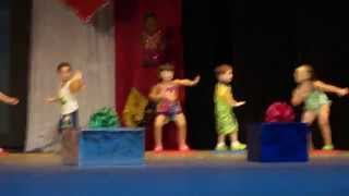 Sofy Bailando.... Surfing Usa Mayo 2011