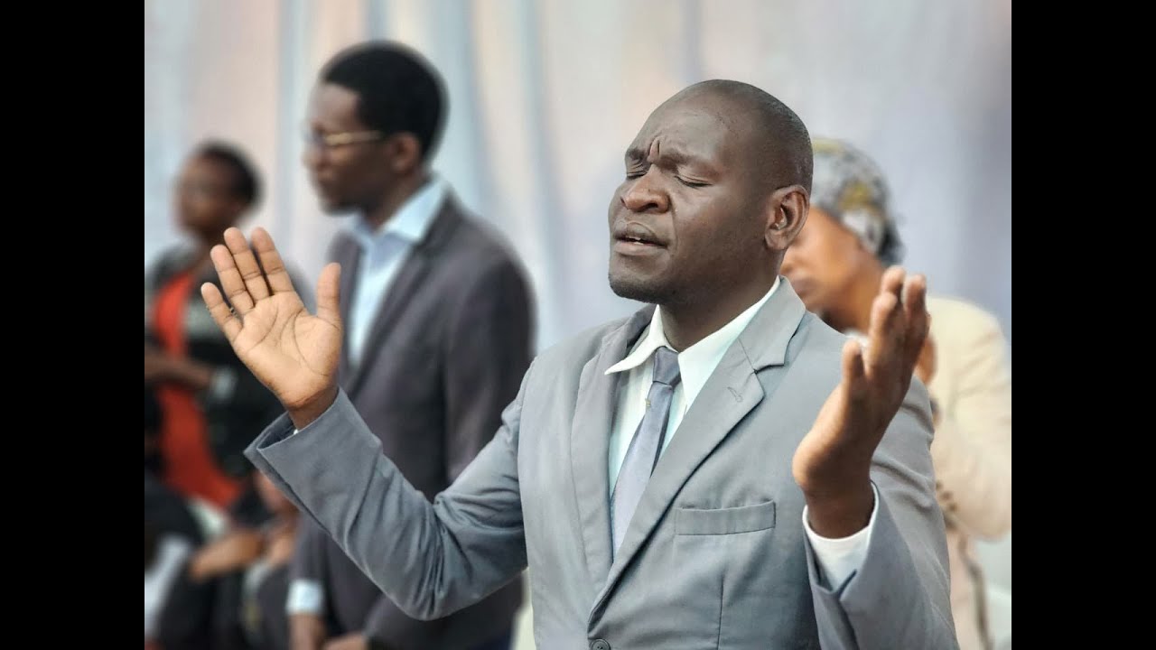 WORSHIP THAT BRINGS YOU CLOSER TO THE LORD || Mwiki Main Altar