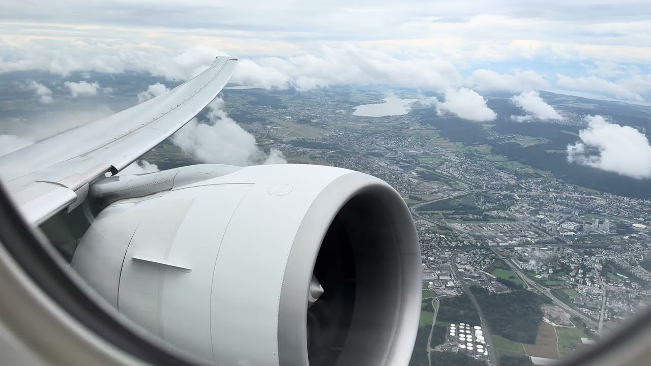 GE90 Engine Roar! Boeing SWISS 777-300ER Powerful 4K Takeoff From Zurich