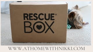 OUR FIRST PET SUBSCRIPTION UNBOXING by At Home With Bentley & Albert 3,033 views 5 years ago 3 minutes, 27 seconds