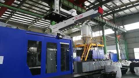 Robot for plastic septic tank