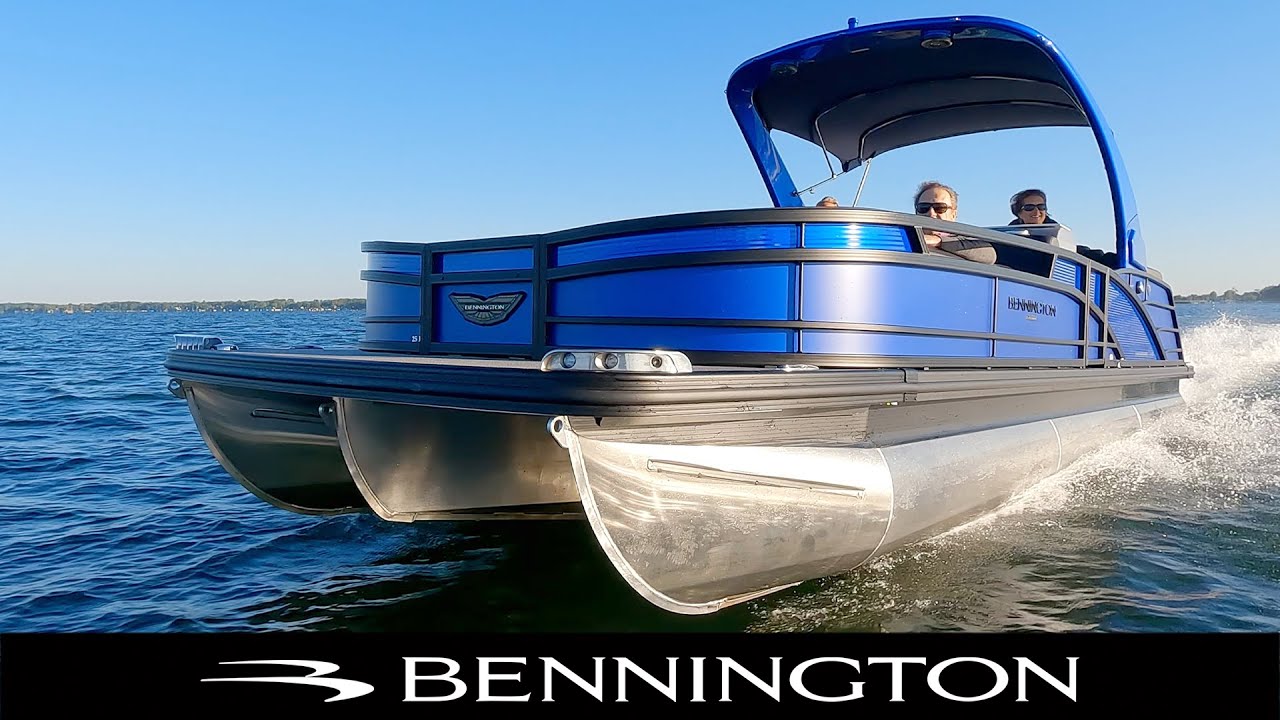 2024 Ultra High-End R Bowrider | Bennington Marine