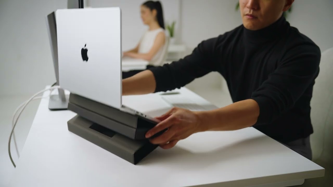 Trinity 5-in-1 Standing Laptop Sleeve