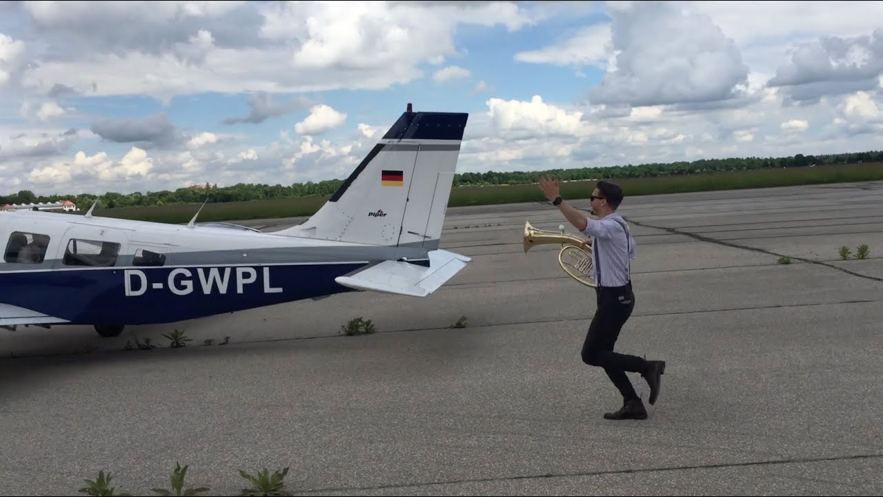 Παρακολούθηση DeSchoWieda - Scheiß da nix στο YouTube Παρακολούθηση DeSchoWieda - Scheiß da nix στο YouTube