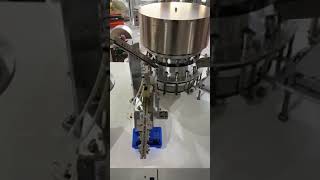 Automatic bolt gasket insert assembly machine
