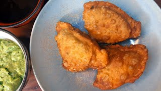 Homemade Potato and Pea Samosas Recipe