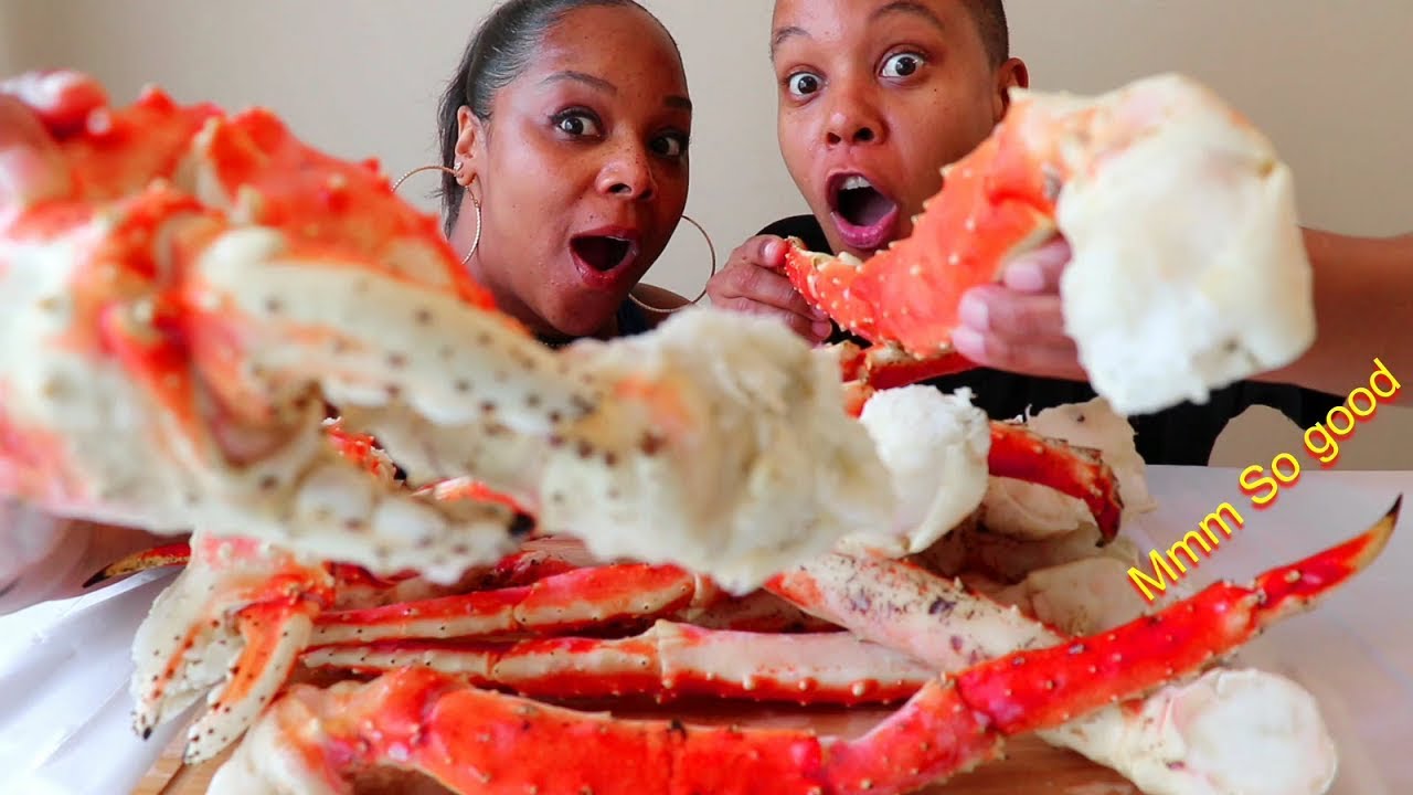 King Crab Seafood Boil Mukbang ( Huge King Crab Legs )