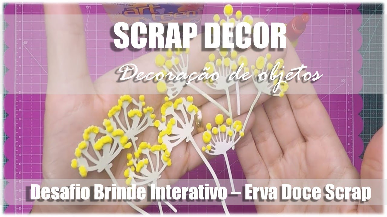 Crafting corações de projeto com tesoura e papel de construção colorido