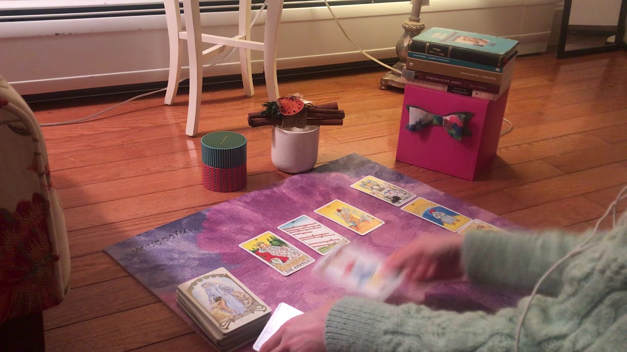 Kim Seni Düşünüyor? Aranızdaki Enerji/ TAROT (Tüm Burçlar,zaman aralığı aşağıda)