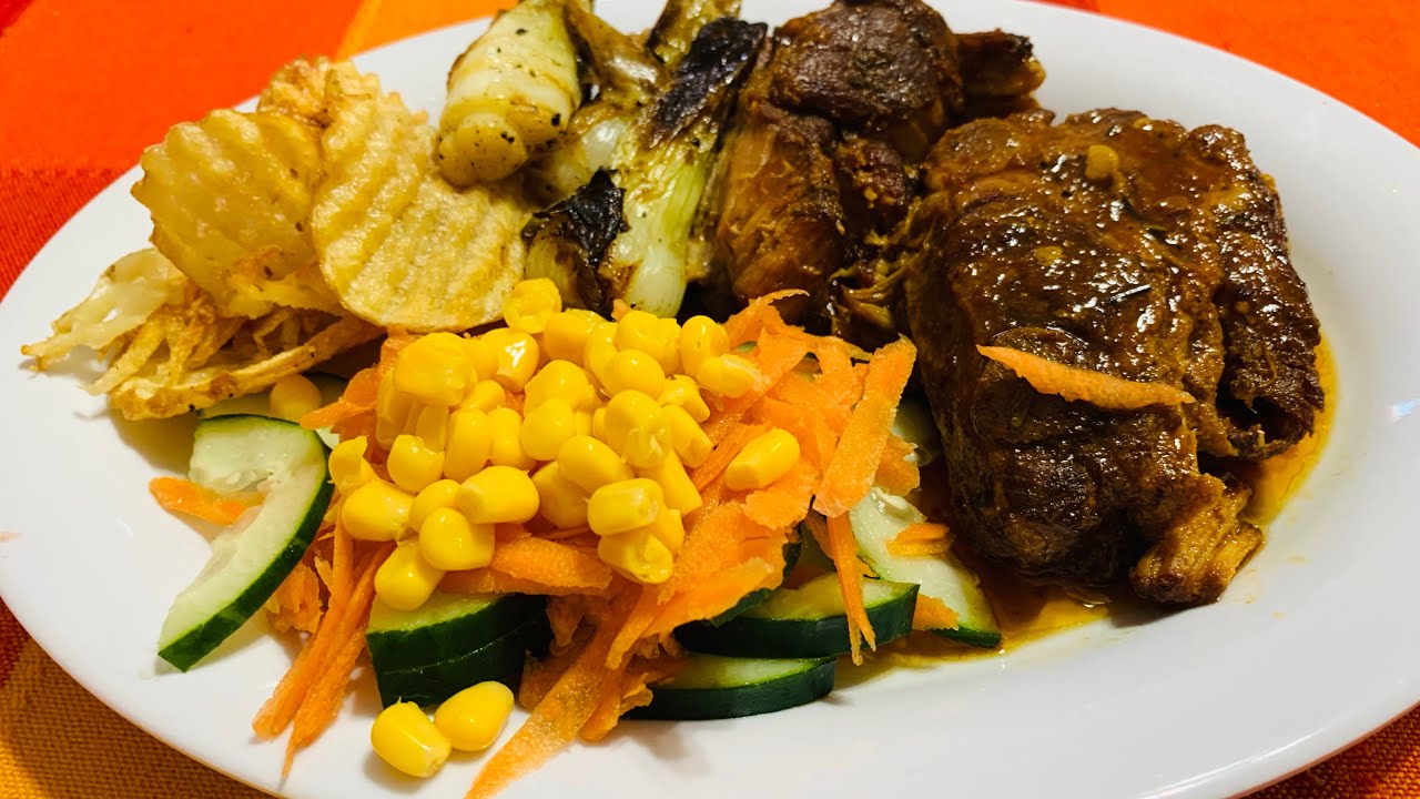 Costillas BBQ en olla de cocción lenta. Crock Pot