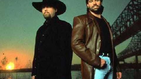 Montgomery Gentry-One in Every Crowd (Lyrics)
