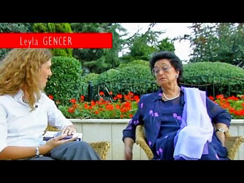 Leyla Gencer ile Zeynep Oral'ın onun hayatı üzerine yazdığı \