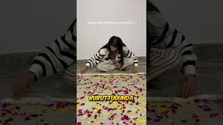 Düğün Çiçeklerinden Yapılan Gelin Kıyafeti