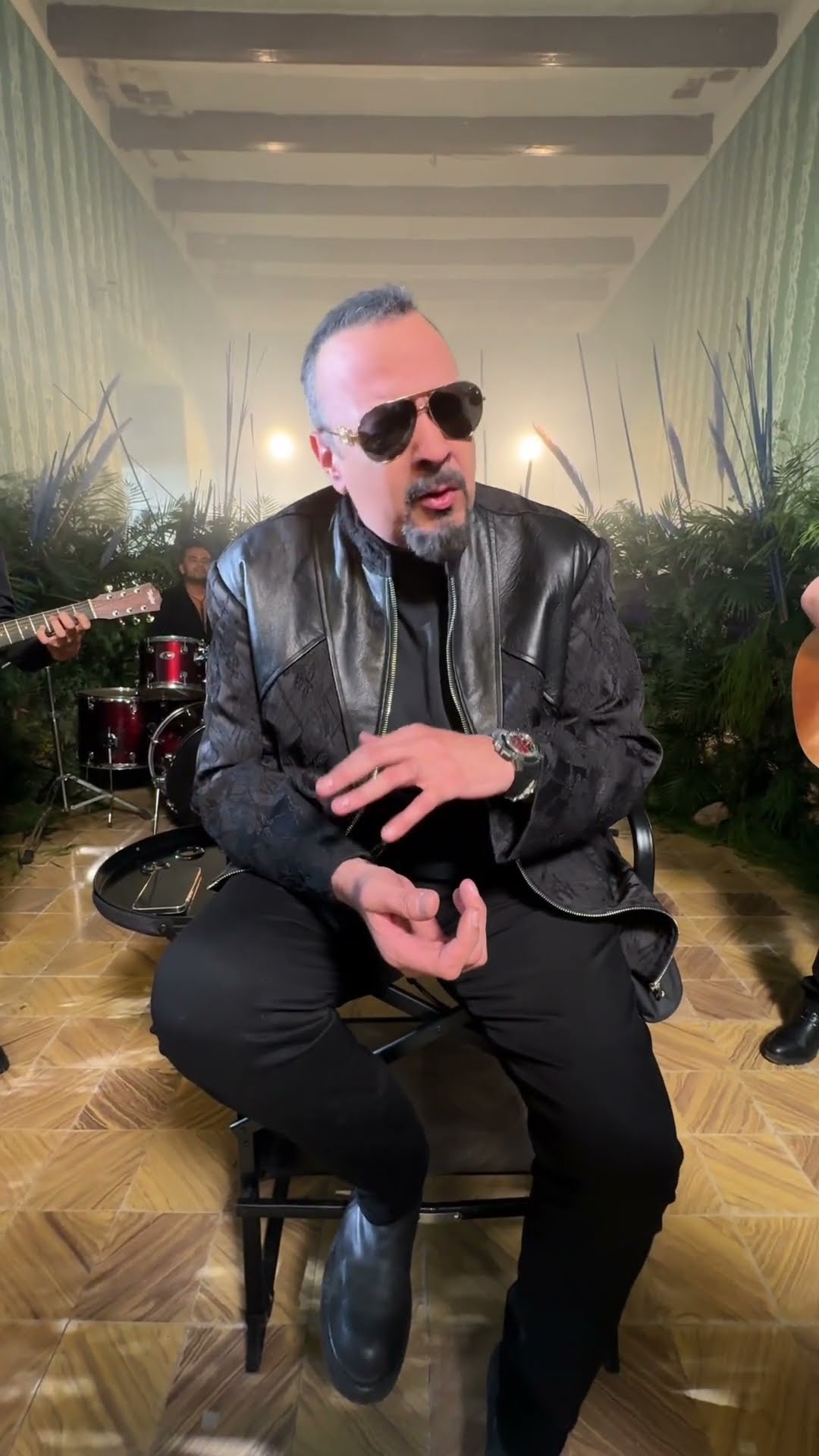 No es noticia nueva… #CuídamelaBien mas de 1M de reproducciones del #Lyric Video ??