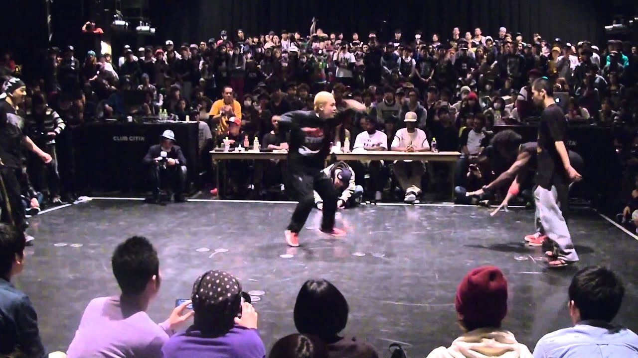 Hyrossi & Shuho VS MFD | House Final @ Juste Debout 2013 Japan