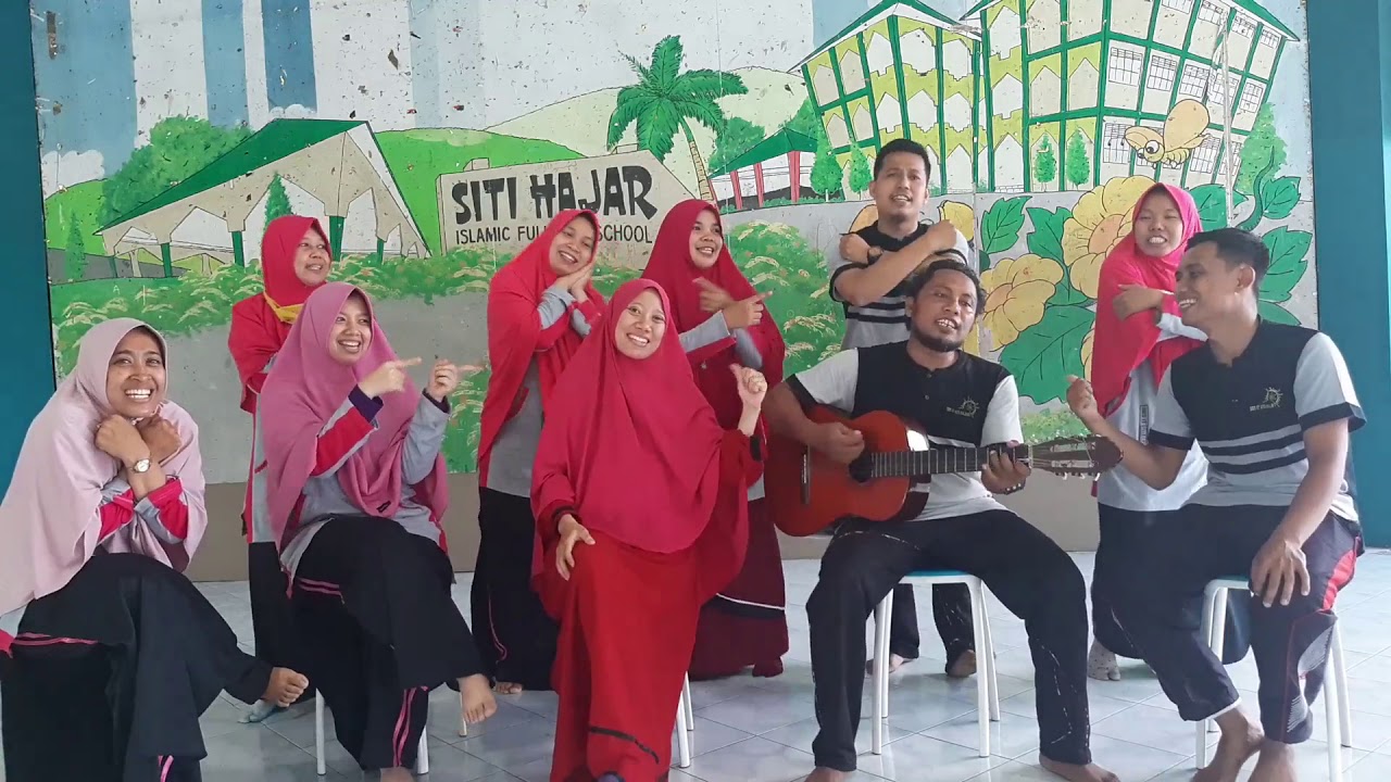 MOS Perkenalan Siswa Kelas 1 SD S IT Siti Hajar