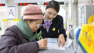 存10万块钱，邮储银行好和建设银行哪个更划算？现在明白还不晚