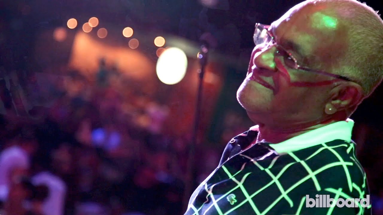 UNCOVERING CUBA: Inside a Music Scene Opening Up to the World (Exclusive Doc.) bekijken op YouTube UNCOVERING CUBA: Inside a Music Scene Opening Up to the World (Exclusive Doc.) bekijken op YouTube