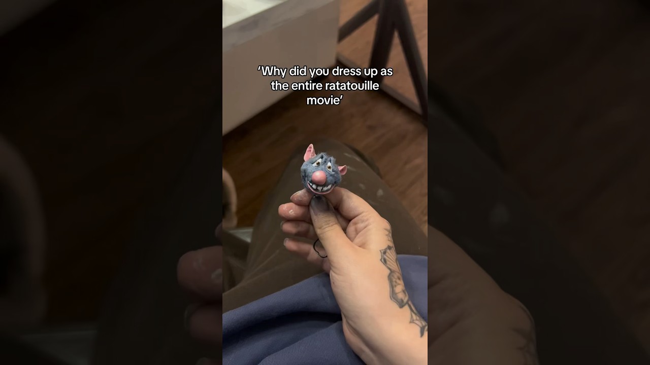 I think it’s time for a new cosplan! 🎀🫶 #cosplay #cosplayer #ratatouille #disney #pixar