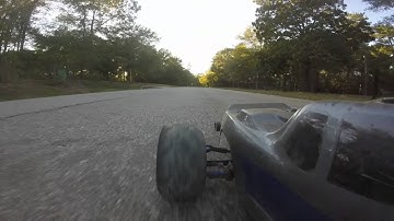 Traxxas Rustler vxl 2s speed run and drifting