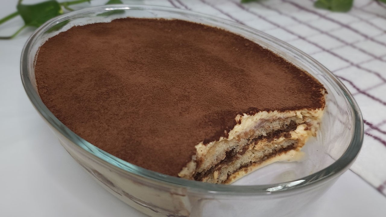 TIRAMISÙ SEM MASCARPONE SOBREMESA COM CAFÉ E CHOCOLATE ☕🍫 TAMIRES MOTA
