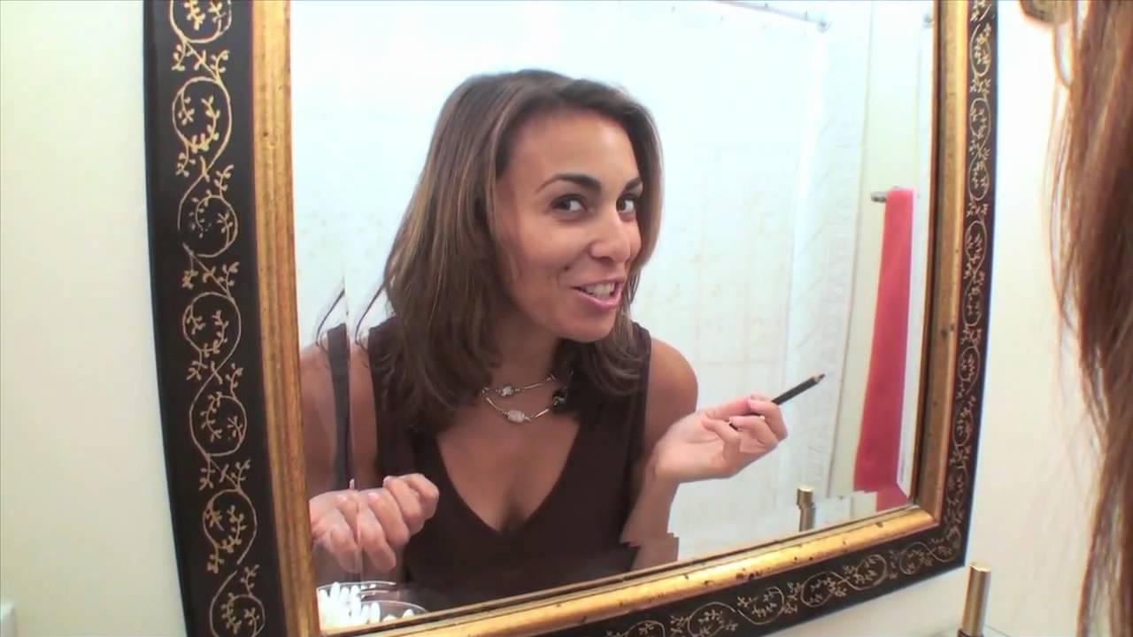 Homemade BFF's 12Second Beauty Tip- Make a Blemish a Mole