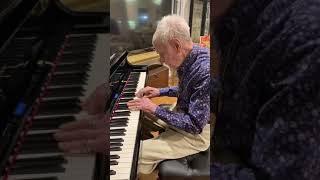 Frank McNulty Improvising at 97 years young!