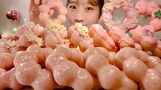 картинка: ASMR пончик моти с клубникой и молоком【русские субтитры】【Mukbang/ Eating Sounds】