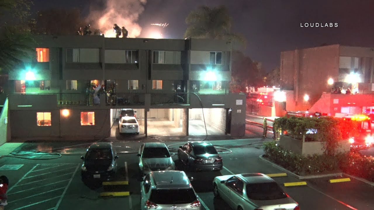 Townhouse Fire / Panorama City RAW FOOTAGE - YouTube