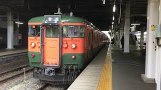 しなの鉄道115系S3編成発車　長野駅にて