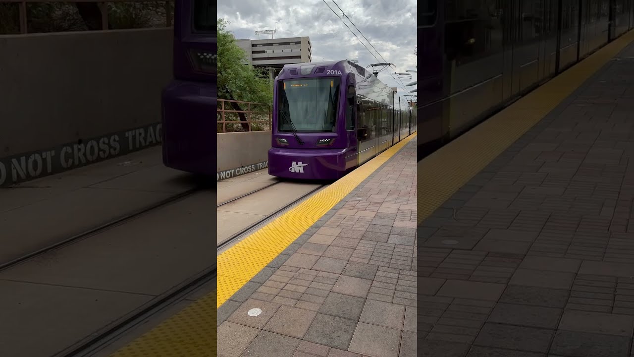 Valley Metro Siemens S700 LRV Arriving at Station