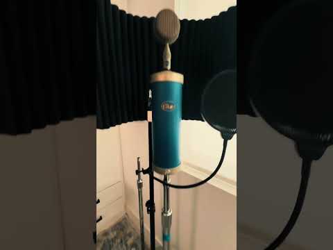 Jay R - Studio Tour - Los Angeles