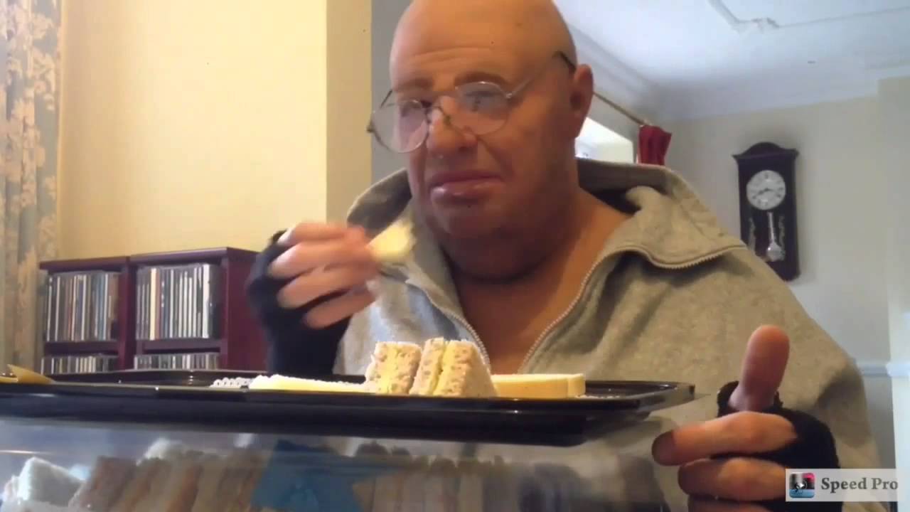 Dead Sexy vs Food - Featuring Realflesh Fat Man silicone mask - Blue Stu 2015