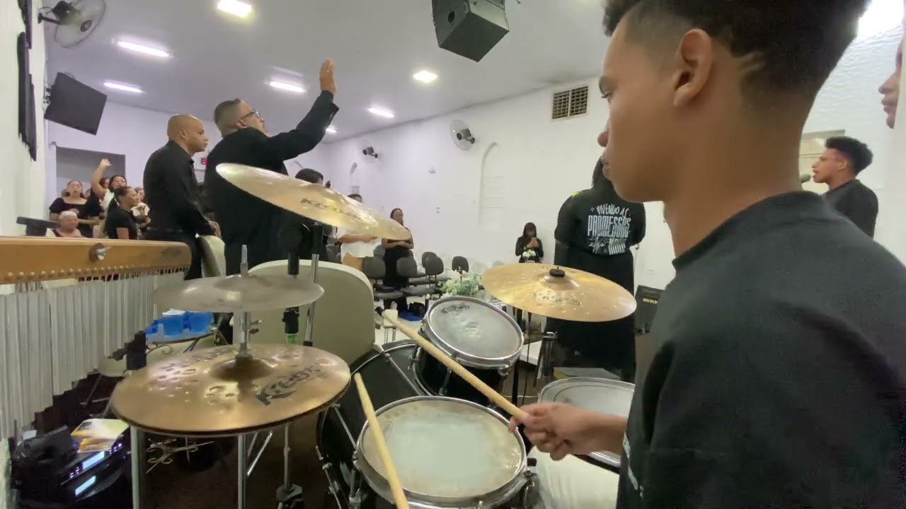 OLHA ESSE ARRANJO DESSE HINO !! 