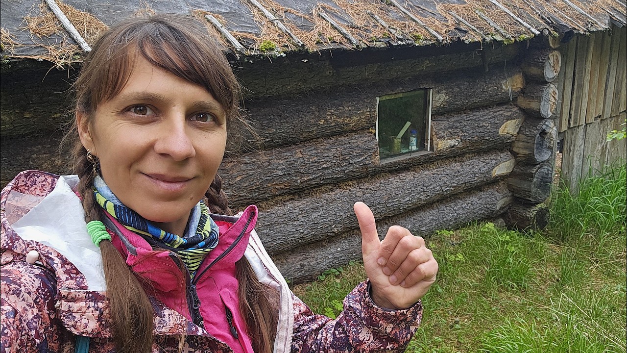 ИЗБА-БАНЯ у РЕКИ СПАСЛА от сильного ДОЖДЯ! НАШЛА ИЗБУ промысловиков! Кутурчинское Белогорье. Часть 1