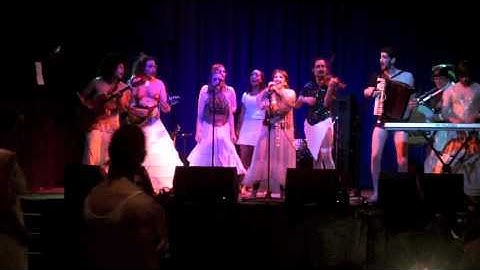 Bandelion at 8x8x8 2011.mov