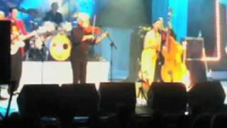 Imelda May with The Dubliners perform Kentish Town Waltz