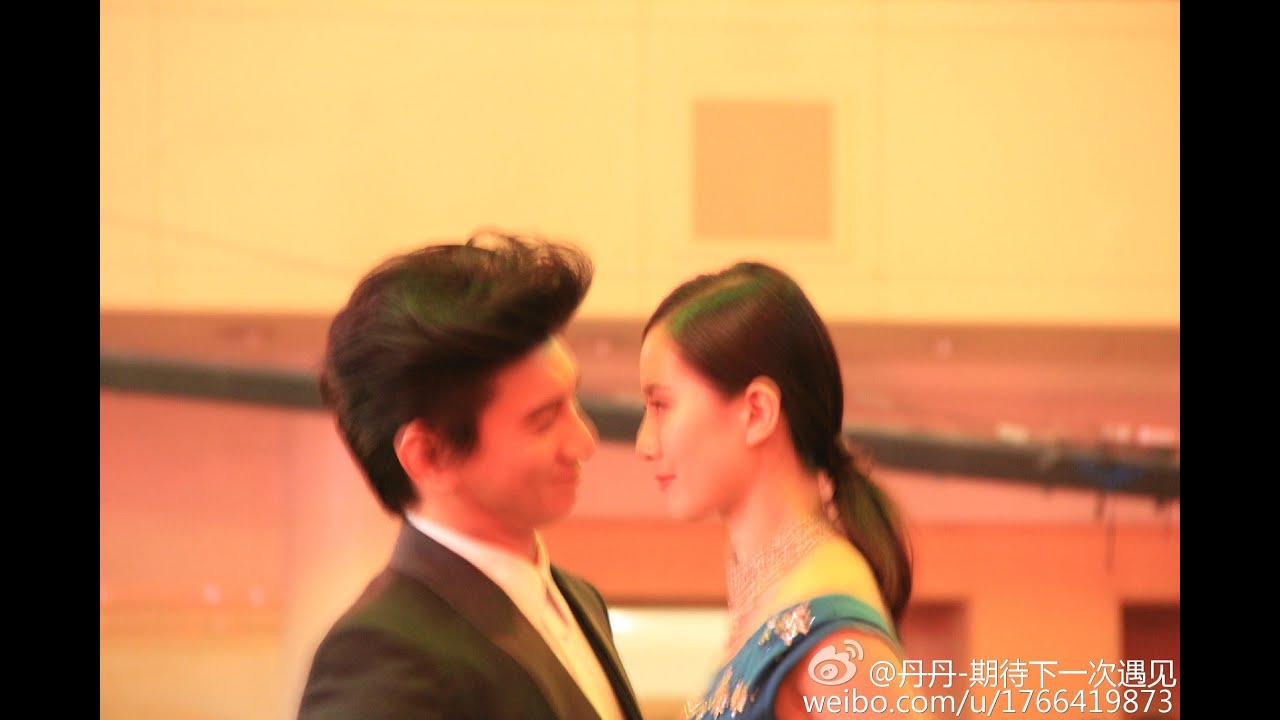 眉目伝情 ニッキー ウー 呉奇隆 とリウ シーシー 劉詩詩 が 14国劇盛典 で親密ぶりを披露