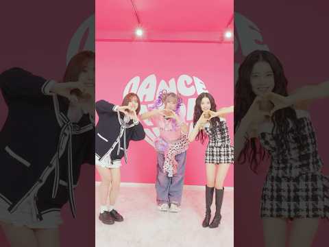 #しなこ さんと#Poppy ✋✋@shinakoasmr475 #STAYC #ステイシー #스테이씨 #Sieun #シウン #시은 #J #ジェイ #재이 #STAY_ALIVE