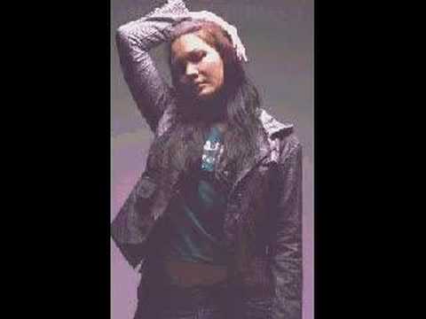 Melanie Subono  - Gue rock n roll (fotoclip)