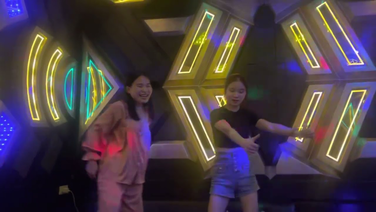 ngày 28 tháng 11, 2022