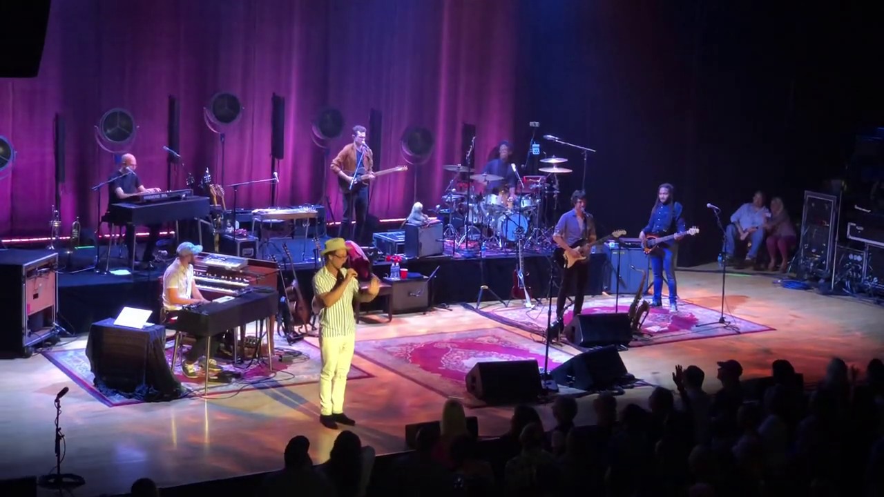 Amos Lee Flower (most of) YouTube