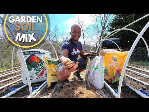 4 Tips For Making Gardening Soil Your PLANTS Will LOVE!