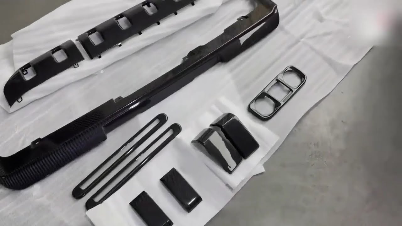 DRY CARBON PARTS for MERCEDES BENZ G CLASS G500 G550 W465 2025