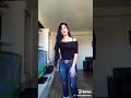 إذا كنت تكرهني ولا تحبني ليست مشكلة فأنا أيضا لا أحبك اني اعشقك عشق ليس له حدود 